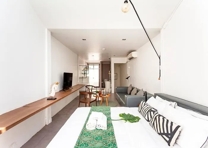 Miq_5br/silom Bts,mrt/wifi 1000mb/jacuzzi/16pax 曼谷